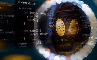 百色 api php源码,下载的php源码怎么运行呢？